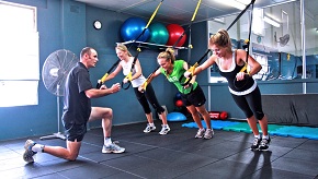 Group_Personal_Training_at_a_Gym